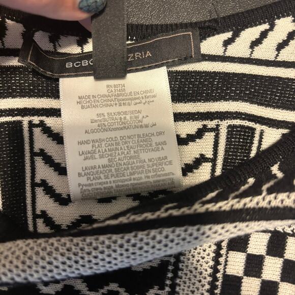 BCBGMaxazria Knit Poncho Sweater Pullover Black White Mixed Pattern Size XS/S - Picture 6 of 7